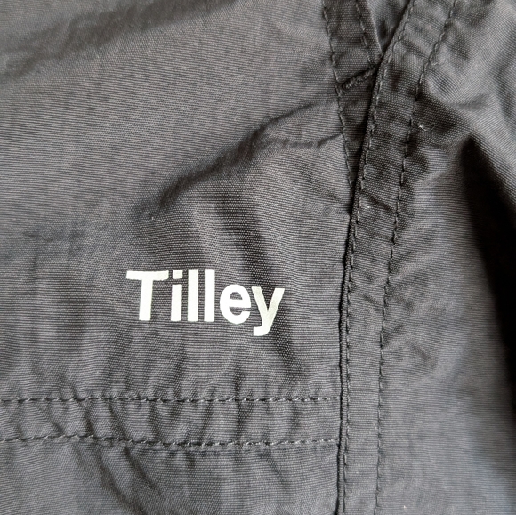 Tilley | Black Nylon Flat Front Shorts, Size M - Picture 3 of 8